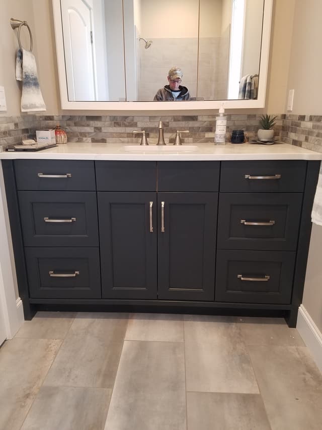 Bathroom vanity