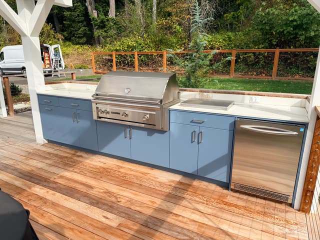 Outdoor cabinets around a barbecue