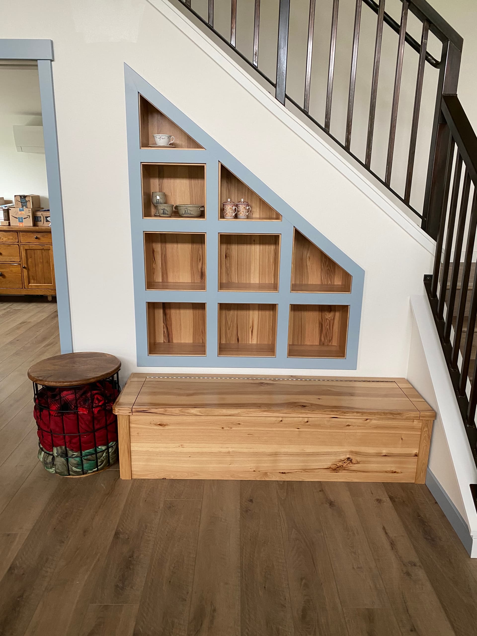 Built-in stair shelves